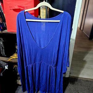 Roaman's Blue rayon/spandex blouse